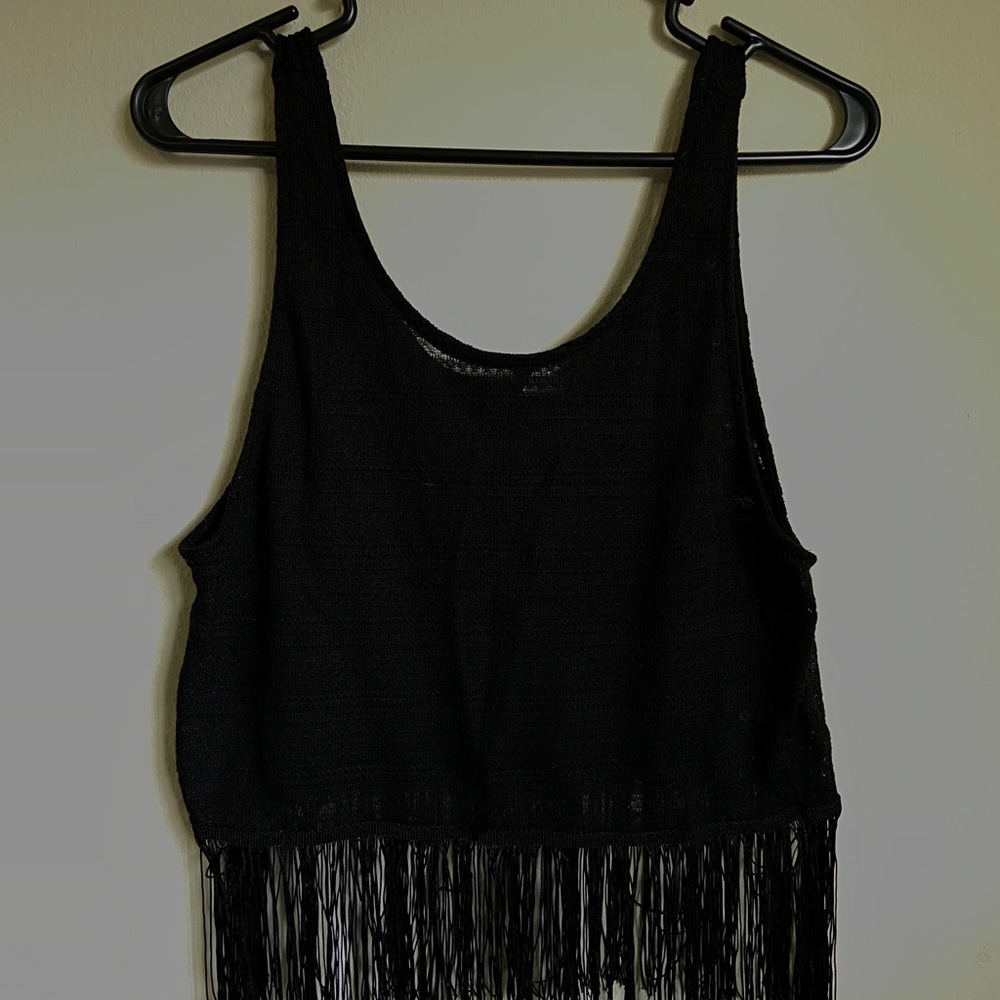 BLACK FRINGE CROP TOP🖤